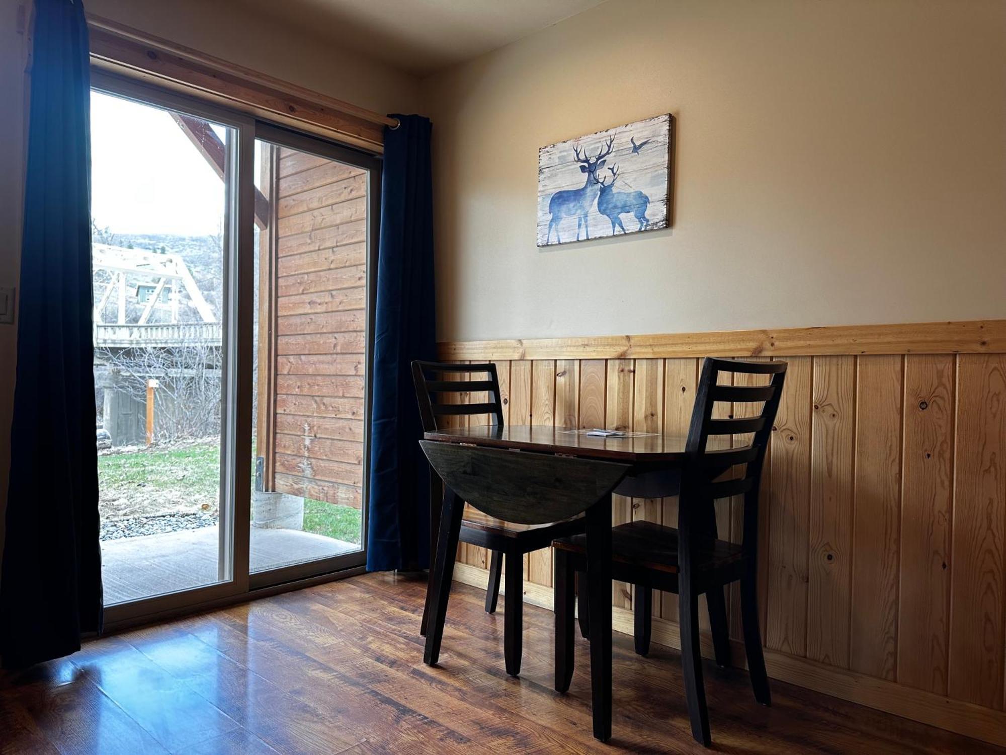Methow River Lodge And Cabins 윈스롭 외부 사진